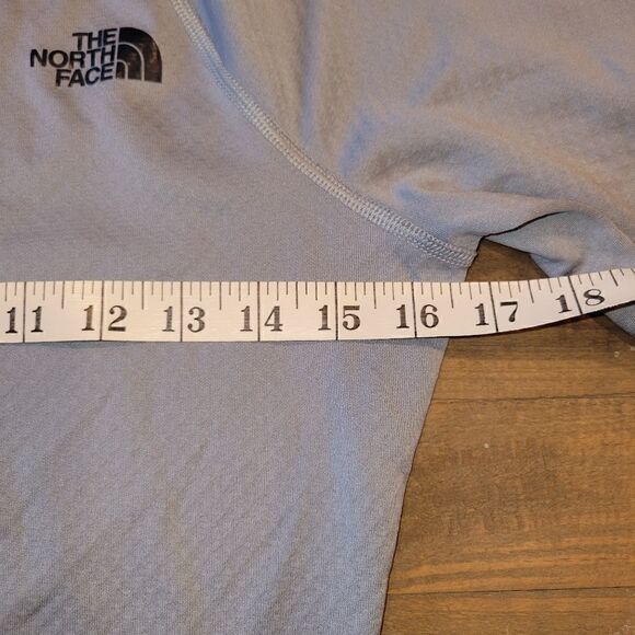 The North Face Hyperlayer Flashdry Longsleeve Silver-Grey XS - Picture 9 of 15